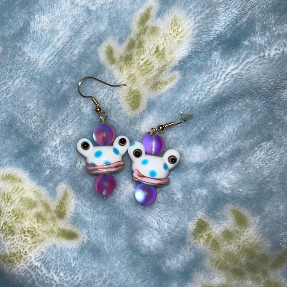 Frog face earrings - Picture 2 of 4